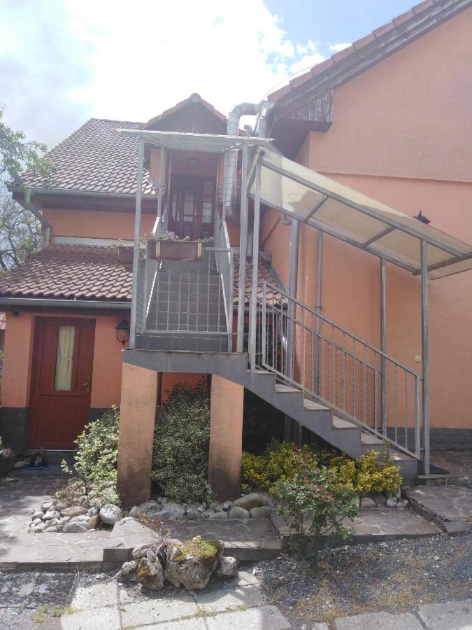 Ubytovanie Penzion Iveta Poltar Ngoại thất bức ảnh